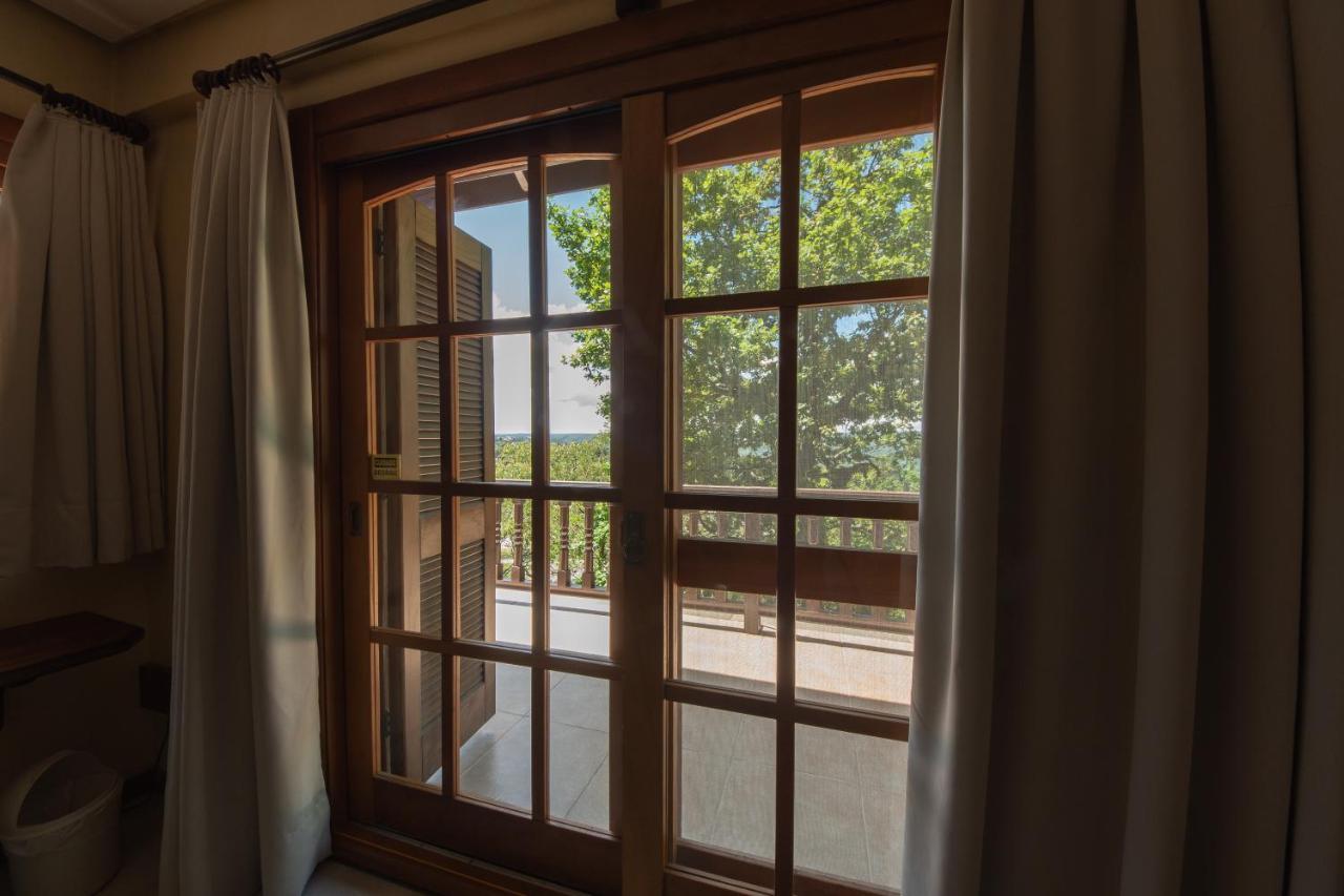 格拉玛多Residencial Vale Dourado公寓式酒店 外观 照片